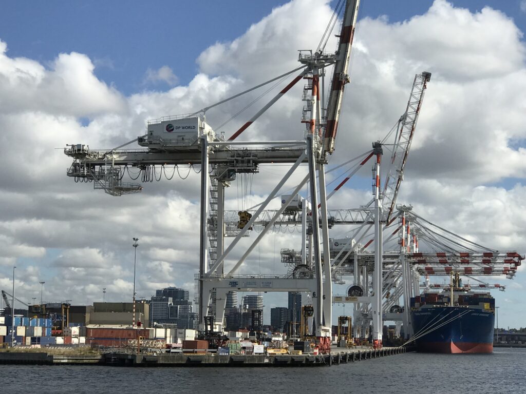 port-terminal-operations-in-Melbourne-DP-World